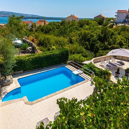 Apartments House Barbara Kornić Dış mekan fotoğraf